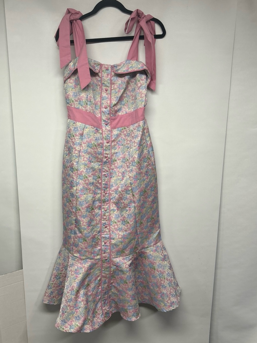 Pastel Pink Floral Midi Dress with Tie-Shoulder Straps - Picture 2 of 4